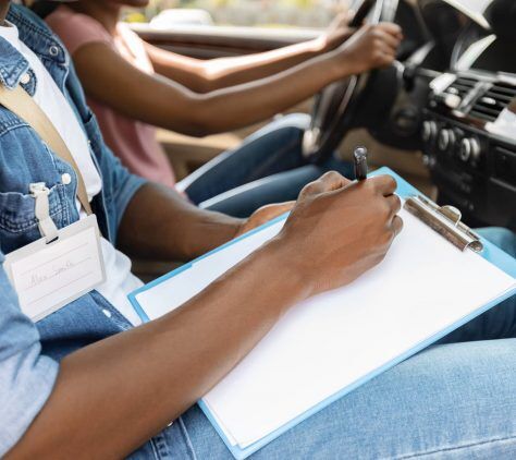 Rijbewijskeuringen voor rijscholen en bedrijven - Rijbewijsdokter